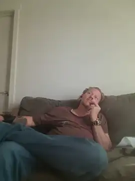 yourMasterisBored online show from April 3, 2:37 pm