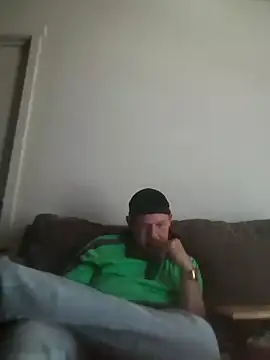 yourMasterisBored online show from April 7, 5:13 pm