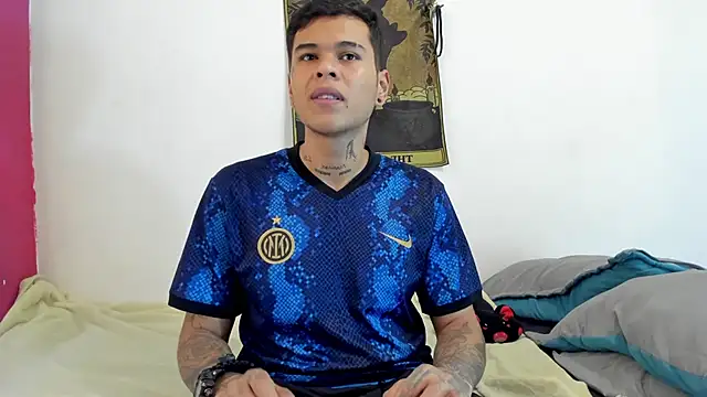 Snapshot of jebbins chatting on March 31, 3:23 pm jebbins online show from March 31, 3:23 pm