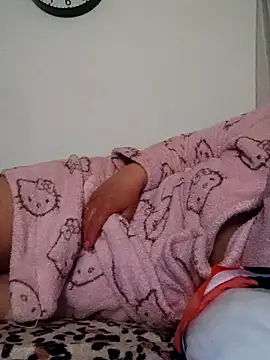 Snapshot of bianka39 chatting on March 13, 9:21 pm bianka39 online show from March 13, 9:21 pm