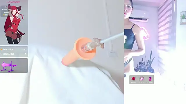 Snapshot of Bella_Donne_ chatting on May 14, 5:09 pm Bella Donne online show from May 14, 5:09 pm