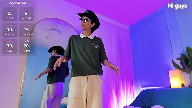 Cheys Mast online show from April 22, 5:36 pm