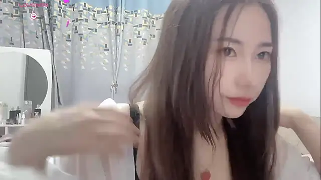 Snapshot of yao-yao-8726 chatting on July 8, 2:10 pm yao-yao-8726 online show from July 8, 2:10 pm
