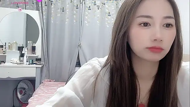 Snapshot of yao-yao-8726 chatting on July 9, 12:31 pm yao-yao-8726 online show from July 9, 12:31 pm