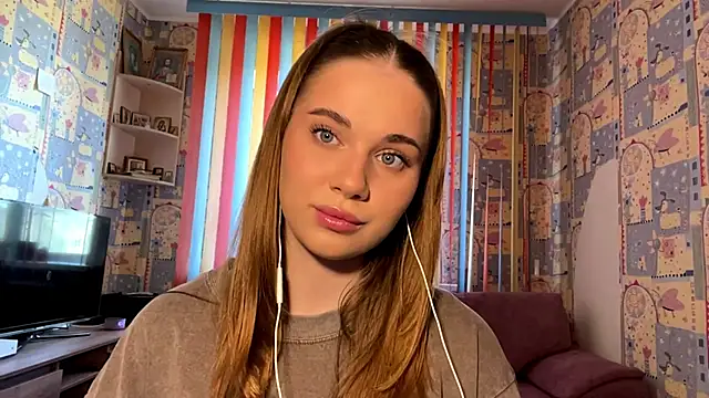 Snapshot of Miss_Blessnyth chatting on May 6, 6:08 am Miss Blessnyth online show from May 6, 6:08 am