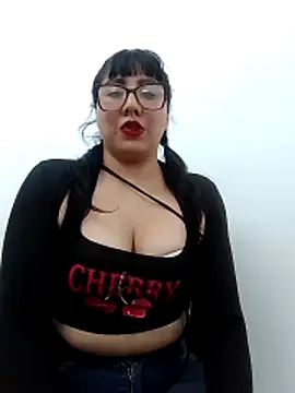 Snapshot of ytzi_opss chatting on March 19, 6:12 pm ytzi opss online show from March 19, 6:12 pm