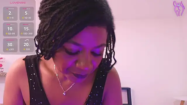 Snapshot of KeisySmith chatting on July 18, 9:29 pm KeisySmith online show from July 18, 9:29 pm