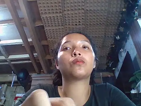Snapshot of spicyren chatting on June 18, 12:20 pm spicyren online show from June 18, 12:20 pm