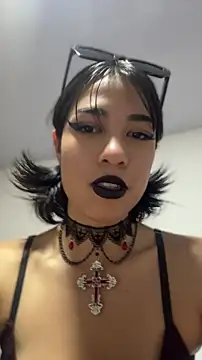 Snapshot of Liana_Fem_ chatting on April 27, 4:10 am Liana Fem online show from April 27, 4:10 am