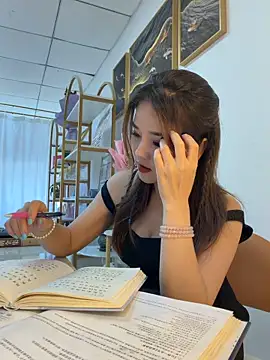 Xiaoxiao-y online show from June 9, 6:14 am