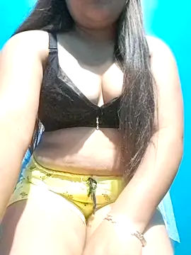 YiiZ 019 online show from June 7, 5:22 am
