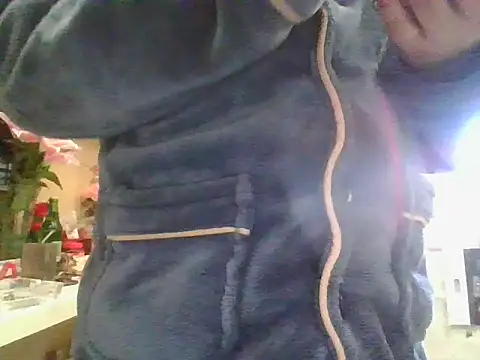 Snapshot of ff520360 chatting on March 14, 6:19 am ff520360 online show from March 14, 6:19 am