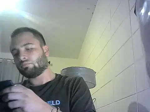 Snapshot of Relk130p chatting on April 11, 8:40 am Relk130p online show from April 11, 8:40 am