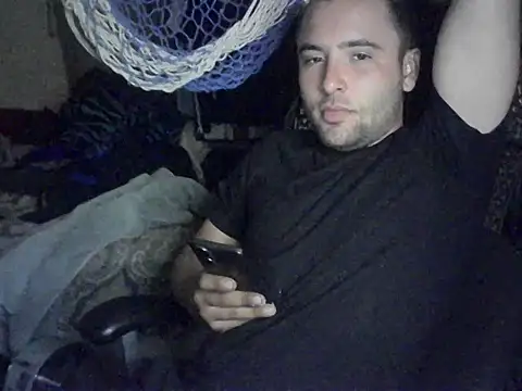 Snapshot of Relk130p chatting on May 16, 9:06 am Relk130p online show from May 16, 9:06 am