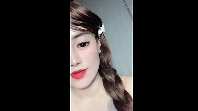 Snapshot of Mi-Cherry chatting on March 21, 5:23 am Mi-Cherry online show from March 21, 5:23 am