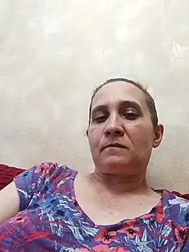 Snapshot of KatieLove133 chatting on August 5, 9:23 am KatieLove133 online show from August 5, 9:23 am
