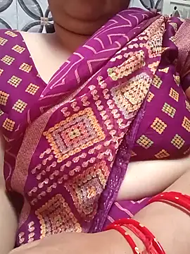 Snapshot of Gujju_bhabhi69 chatting on April 2, 7:17 am Gujju bhabhi69 online show from April 2, 7:17 am