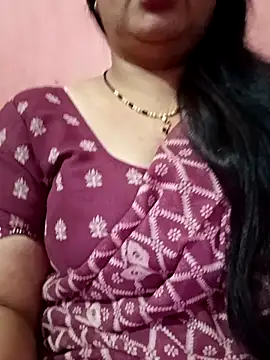 Snapshot of Gujju_bhabhi69 chatting on April 7, 10:37 am Gujju bhabhi69 online show from April 7, 10:37 am