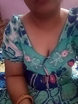 Snapshot of Gujju_bhabhi69 chatting on April 23, 12:45 am Gujju bhabhi69 online show from April 23, 12:45 am