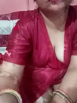 Snapshot of Gujju_bhabhi69 chatting on April 23, 12:29 pm Gujju bhabhi69 online show from April 23, 12:29 pm