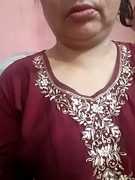 Snapshot of Gujju_bhabhi69 chatting on April 28, 4:17 am Gujju bhabhi69 online show from April 28, 4:17 am