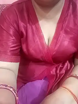 Snapshot of Gujju_bhabhi69 chatting on May 1, 12:21 pm Gujju bhabhi69 online show from May 1, 12:21 pm