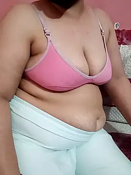 Snapshot of Gujju_bhabhi69 chatting on May 4, 9:49 am Gujju bhabhi69 online show from May 4, 9:49 am