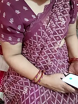 Snapshot of Gujju_bhabhi69 chatting on May 9, 9:36 am Gujju bhabhi69 online show from May 9, 9:36 am
