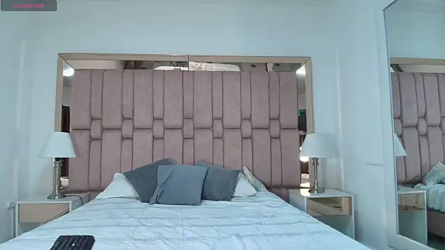 MailynTafur online show from March 18, 7:50 pm