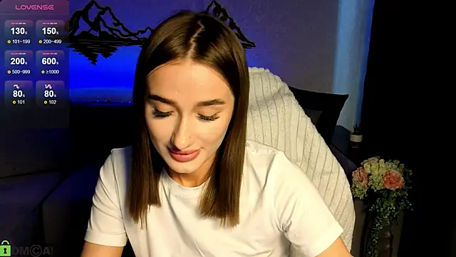 Lady Sunrise12 online show from June 5, 6:52 am