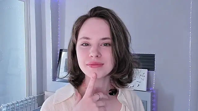 CrystaLeah online show from March 22, 7:34 am