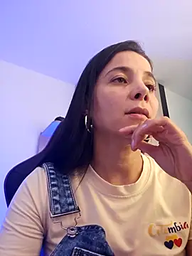 Snapshot of miaeyex chatting on April 6, 9:05 pm miaeyex online show from April 6, 9:05 pm