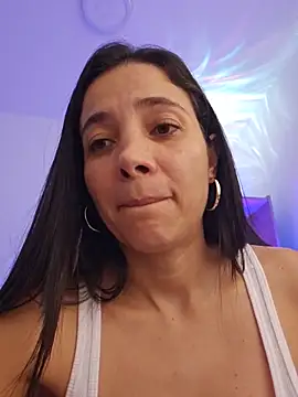 Snapshot of miaeyex chatting on June 3, 2:33 pm miaeyex online show from June 3, 2:33 pm