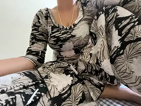 Noor Sexy02 online show from July 18, 12:09 pm