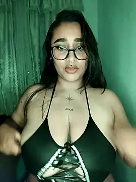 Mia skyy18 online show from April 22, 11:50 pm
