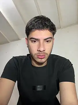 Snapshot of ApoloGray__ chatting on April 24, 8:11 pm ApoloGray online show from April 24, 8:11 pm