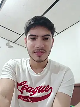 Snapshot of ApoloGray__ chatting on April 27, 7:56 pm ApoloGray online show from April 27, 7:56 pm
