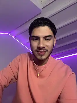 Snapshot of ApoloGray__ chatting on May 19, 7:53 pm ApoloGray online show from May 19, 7:53 pm