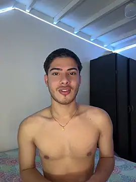 Snapshot of ApoloGray__ chatting on May 25, 7:53 pm ApoloGray online show from May 25, 7:53 pm