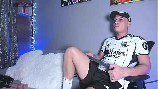 Enzoo98  online show from March 20, 12:48 am