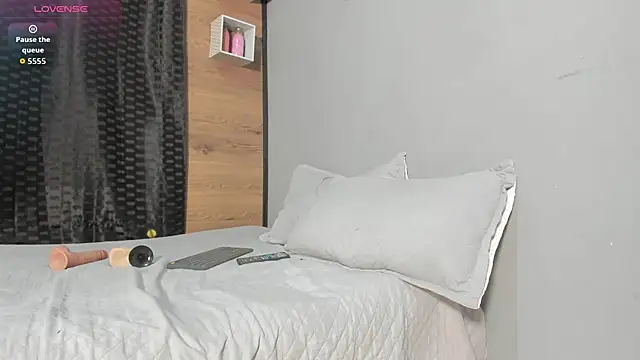 Enzoo98  online show from April 24, 1:19 am