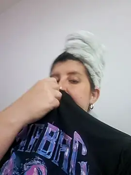 melucita online show from March 26, 12:39 am