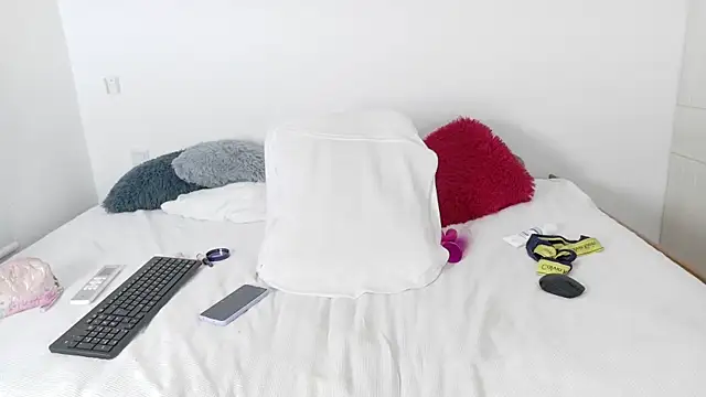 Kataleyax5362999 online show from April 23, 12:29 pm