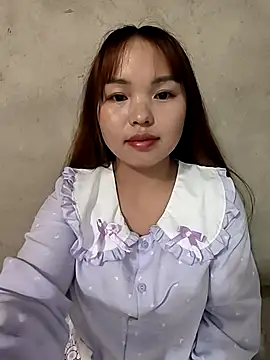 Snapshot of Mina_xYx chatting on May 3, 3:40 pm Mina xYx online show from May 3, 3:40 pm