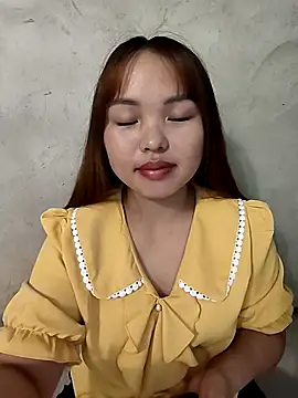 Snapshot of Mina_xYx chatting on May 4, 3:57 am Mina xYx online show from May 4, 3:57 am