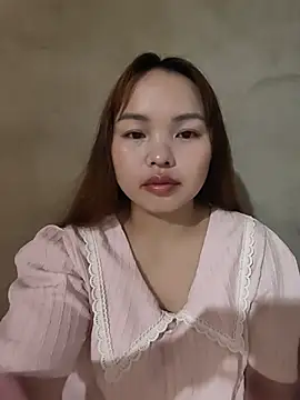Snapshot of Mina_xYx chatting on May 19, 1:56 am Mina xYx online show from May 19, 1:56 am