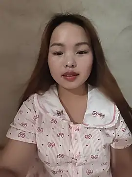 Snapshot of Mina_xYx chatting on May 26, 8:54 am Mina xYx online show from May 26, 8:54 am