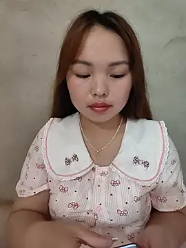 Snapshot of Mina_xYx chatting on June 2, 4:03 am Mina xYx online show from June 2, 4:03 am