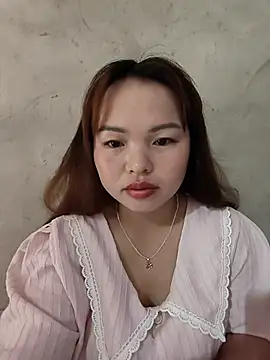 Snapshot of Mina_xYx chatting on June 20, 2:47 am Mina xYx online show from June 20, 2:47 am