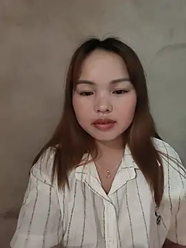 Snapshot of Mina_xYx chatting on June 22, 3:31 pm Mina xYx online show from June 22, 3:31 pm